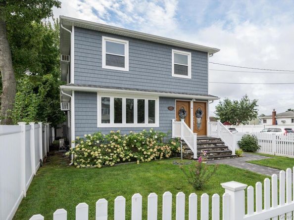 672 Windmill Avenue, West Babylon NY 11704