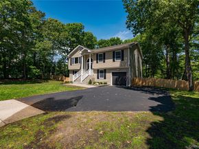 25 Camelot Drive, Centereach NY 11720