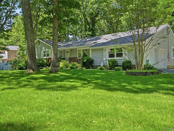 34 Bolan Drive, Huntington Station NY 11746