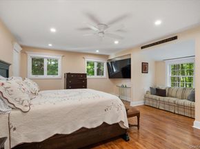 33 Bob O Link Lane, Northport NY 11768