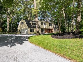 33 Bob O Link Lane, Northport NY 11768