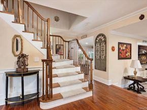 33 Bob O Link Lane, Northport NY 11768