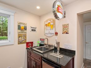 33 Bob O Link Lane, Northport NY 11768