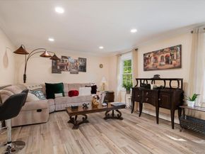 33 Bob O Link Lane, Northport NY 11768