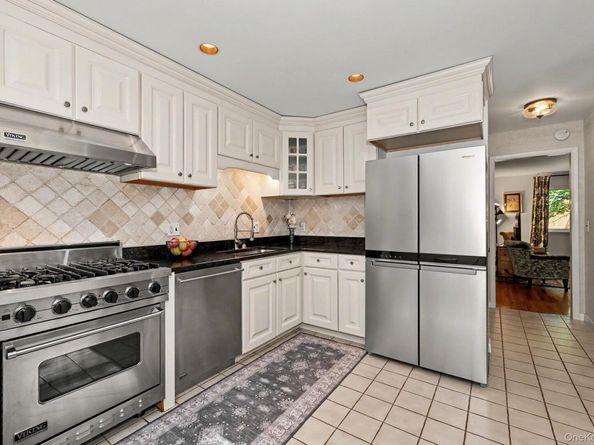 12 Lark Lane, Croton-on-Hudson NY 10520