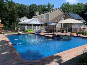 27 4th Avenue, Rocky Point NY 11778