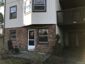 17 Hastings Court A, Jefferson Valley NY 10598