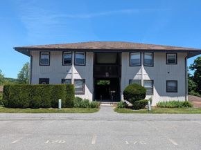 17 Hastings Court A, Jefferson Valley NY 10598