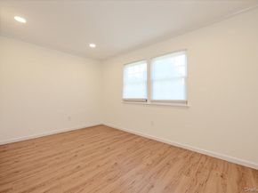 95 Aspen Drive E, Woodbury NY 11797
