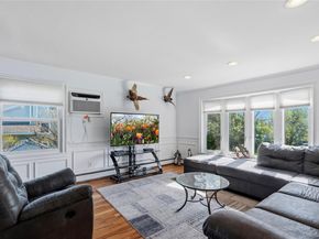 105 Sequams Lane E, West Islip NY 11795