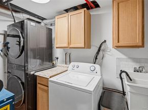 105 Sequams Lane E, West Islip NY 11795
