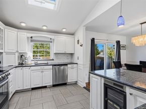 105 Sequams Lane E, West Islip NY 11795