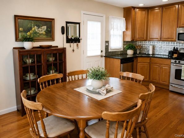 13 Gerald Avenue, Hicksville NY 11801