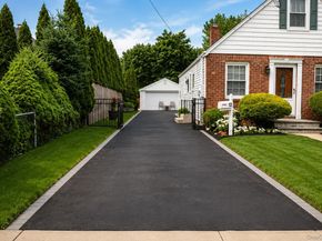 13 Gerald Avenue, Hicksville NY 11801
