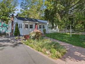 26 Florida Road, Rocky Point NY 11778