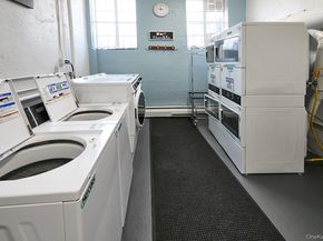 60 Hempstead Avenue 3P, Lynbrook NY 11563