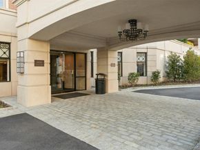 5000 Royal Court 5101, North Hills NY 11040
