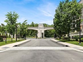 5000 Royal Court 5101, North Hills NY 11040