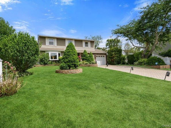 48 Lawrence Avenue, Holbrook NY 11741