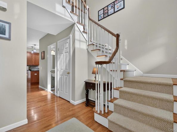 12 Newton Court, Croton-on-Hudson NY 10520