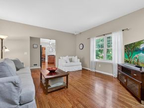 12 Newton Court, Croton-on-Hudson NY 10520