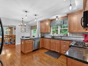 12 Newton Court, Croton-on-Hudson NY 10520