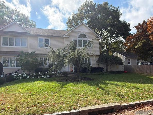 27 Wabil Road, Miller Place NY 11764