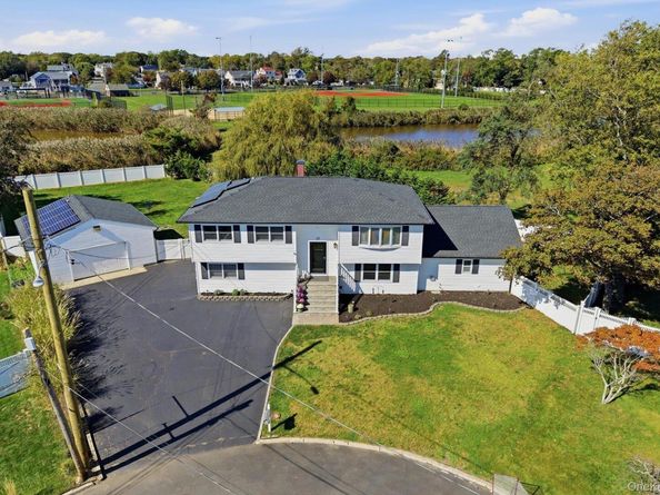 10 Gale Court, Patchogue NY 11772