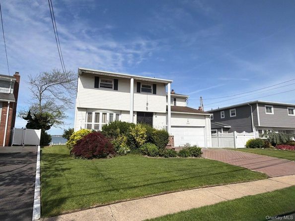 3588 Bertha Drive, Baldwin NY 11510