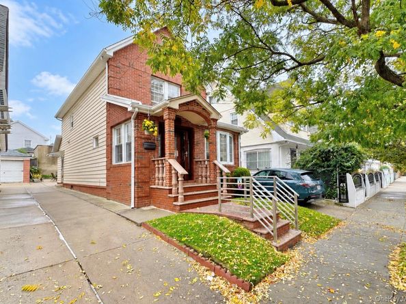 90-15 187th Place, Hollis NY 11423