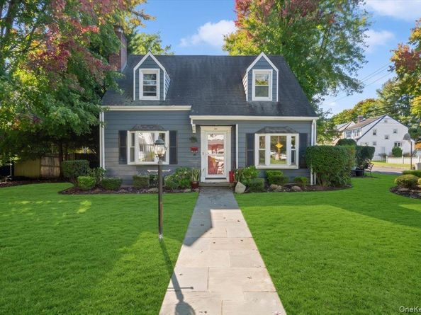 46 Robins Road, New Rochelle NY 10801