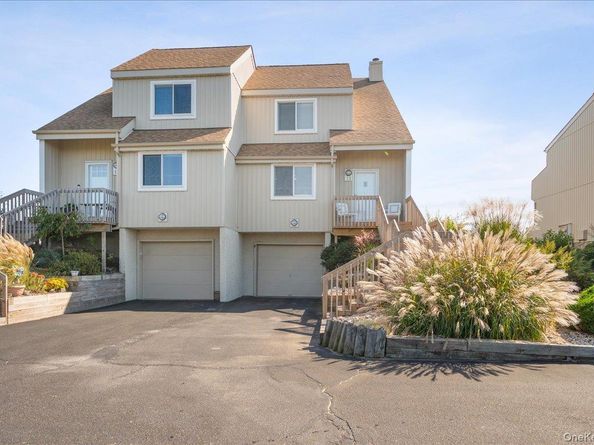 13 Waters Edge, Shirley NY 11967