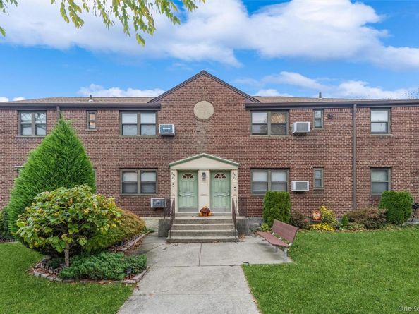 244-25 57th Drive G6 Upper, Douglaston NY 11362