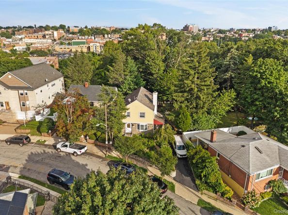 134 Hart Avenue, Yonkers NY 10704