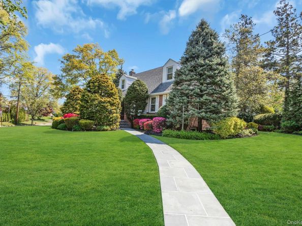 304 Old Courthouse Road, New Hyde Park NY 11040