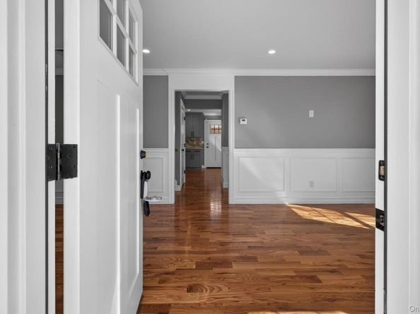 2461 third Avenue, East Meadow NY 11554