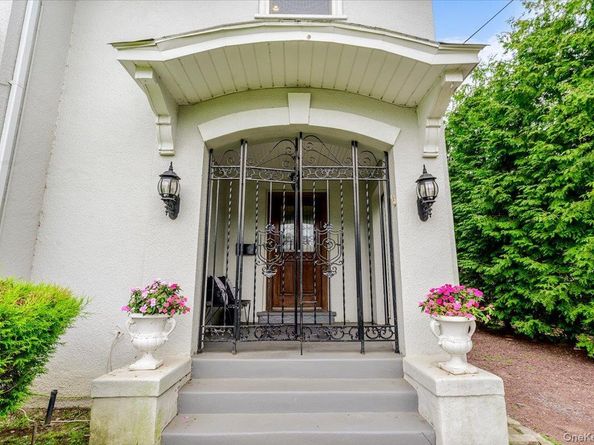 119 Pine Street, Woodmere NY 11598