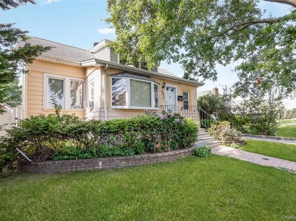 442 Cedar Street, Uniondale NY 11553