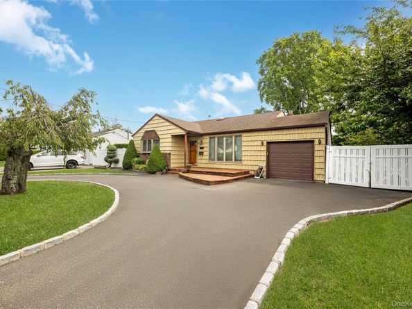 19 Glenda Drive, Deer Park NY 11729