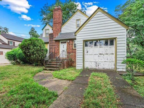 55 Andrews Avenue, Roosevelt NY 11575