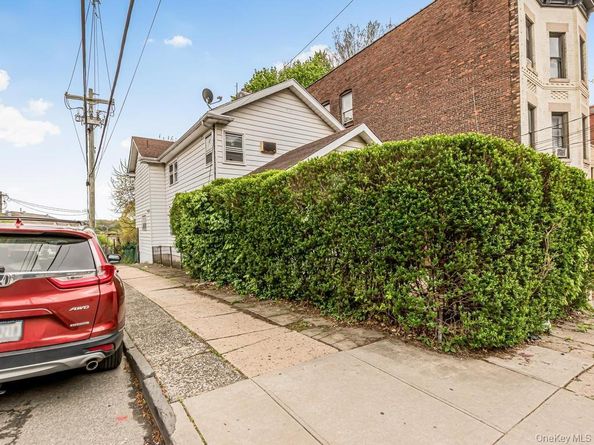 20 Saint Josephs Avenue, Yonkers NY 10703