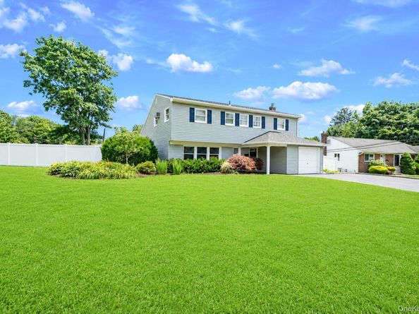 1 Blue Spruce Lane, Commack NY 11725