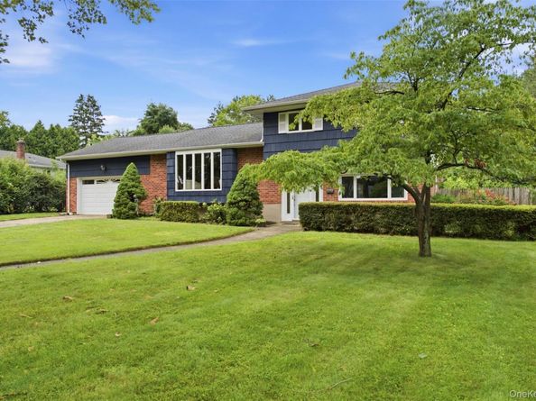 36 Cherrywood Drive, East Northport NY 11731