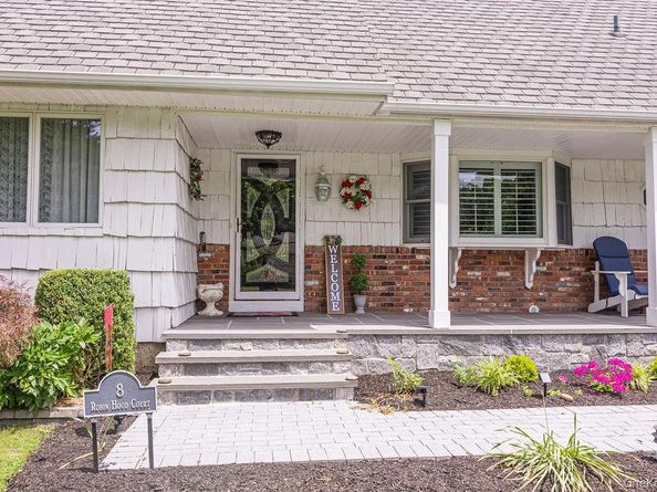 8 Robinhood Court, Nesconset NY 11767