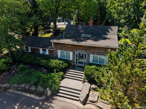 386 Bread And Cheese Hollow Road, Northport NY 11768