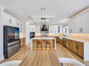8 Table Lane, Hicksville NY 11801