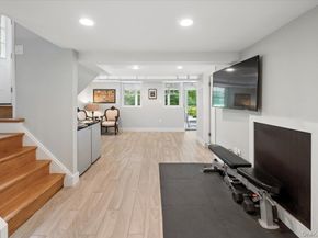 15 Lyons Place, Larchmont NY 10538