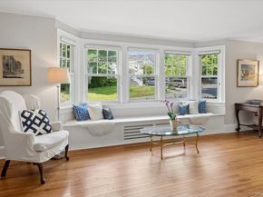 15 Lyons Place, Larchmont NY 10538