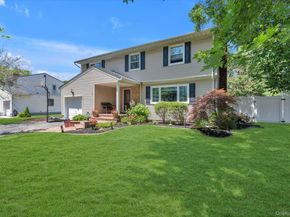 25 Arrowwood Lane, Melville NY 11747