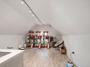 8 May Court, West Hempstead NY 11552